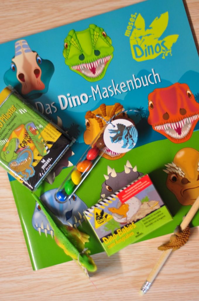 Dinoparty! Die besten Ideen für eine gelungene Dino-Party: Rezepte, Bastelideen, Spiele rund um den Dino-Kindergeburtstag. Finde hier alles für einen rundum gelungenen Dino-Geburtstag