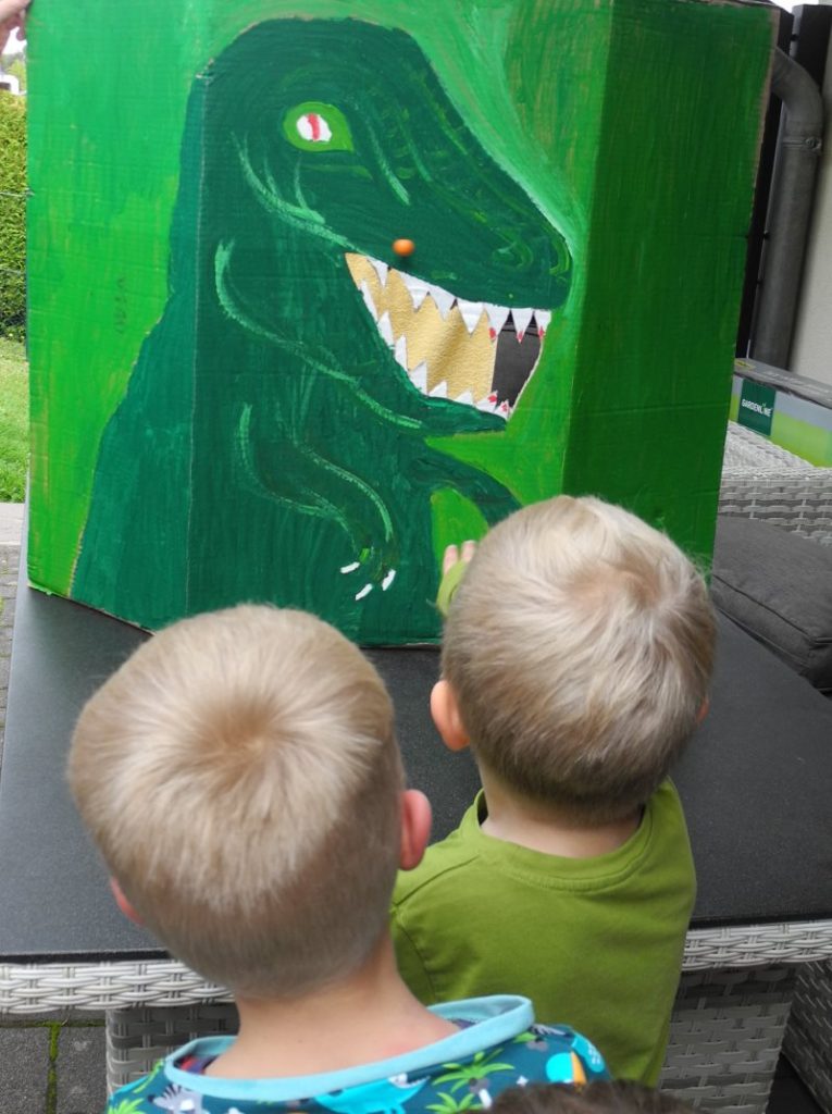 Dinosaurier T-Rex Pinata für Kinder Figur zum Befüllen Saurier Dino Partyspiel 
