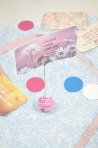Süße Geschenkidee: Bilderhalter aus Fimo - Perfekte Größe für Instax Bilder oder kleine Sprüchekärtchen zu verschenken